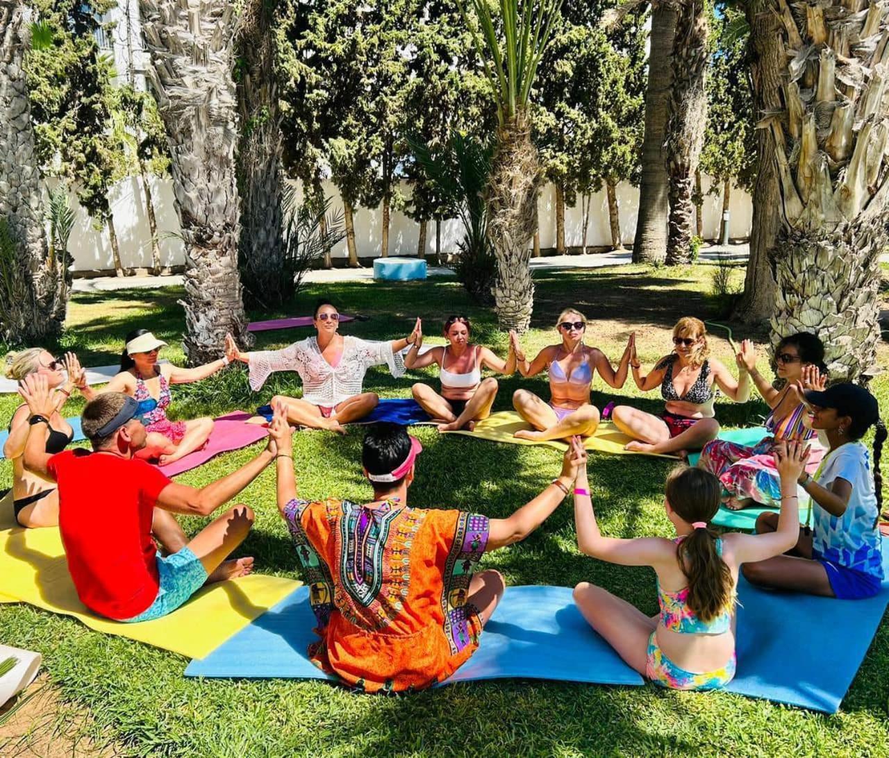 Marhaba Palace Port El Kantaoui Exterior photo A yoga class at the 2016 edition of the festival