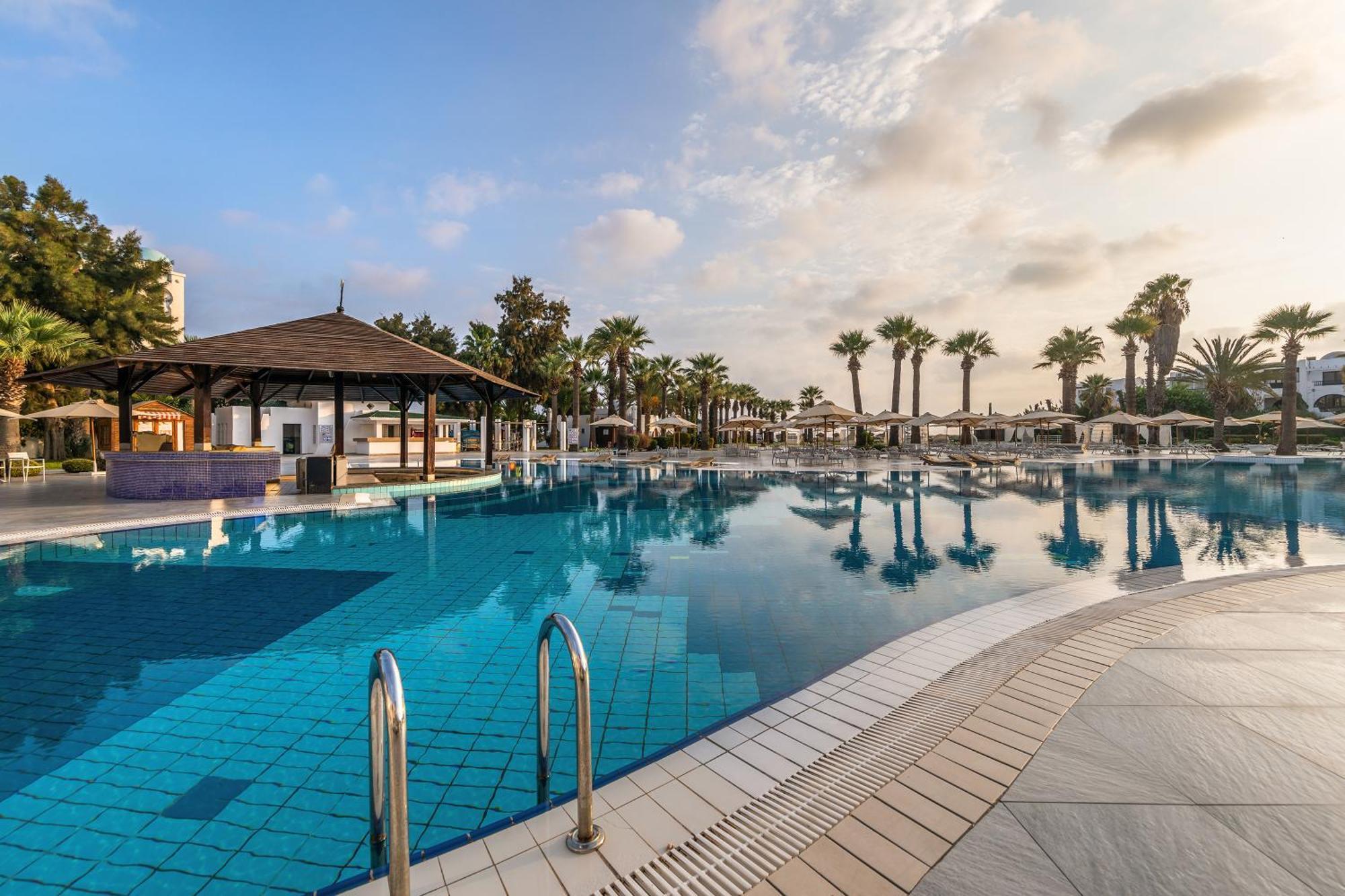 Marhaba Palace Port El Kantaoui Exterior photo Pool at the Dan Hotel